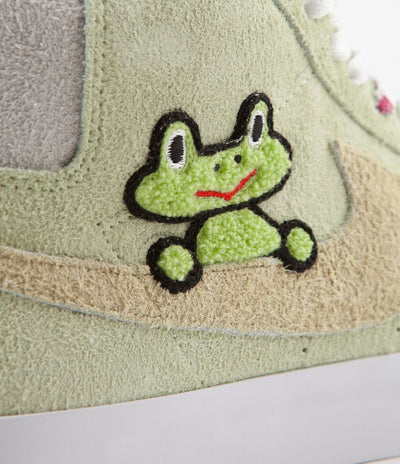 Nike SB x Frog Skateboards Blazer Mid Shoes - Light Liquid Lime / Lawn - White - Light Crimson