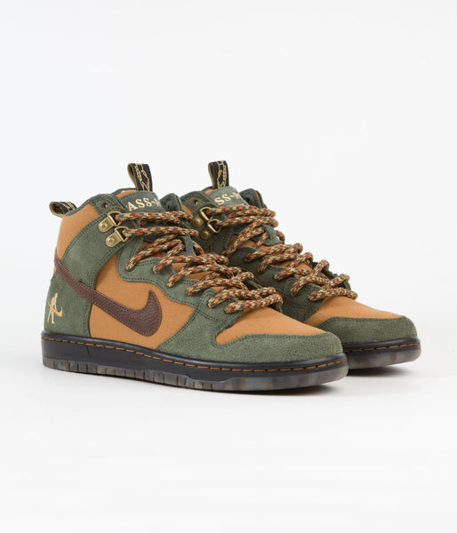 nike-sb-x-pass-port-dunk-high-