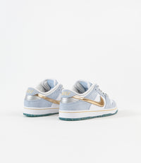 Nike SB x Sean Cliver Dunk Low Preschool Shoes - Psychic Blue / Metallic Gold - White thumbnail