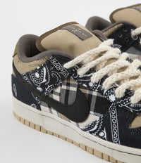Nike SB x Travis Scott Dunk Low Premium Shoes - Black / Black - Parachute Beige - Petra Brown thumbnail