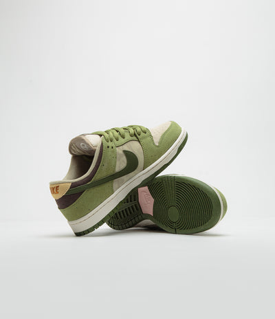 Nike SB x Yuto Horigome Dunk Low Pro Shoes - Asparagus / Legion Green - Light Khaki
