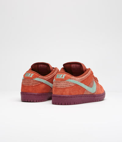 Nike SB Dunk Low Pro Premium Shoes - Mystic Red / Emerald Rise - Rugged Orange