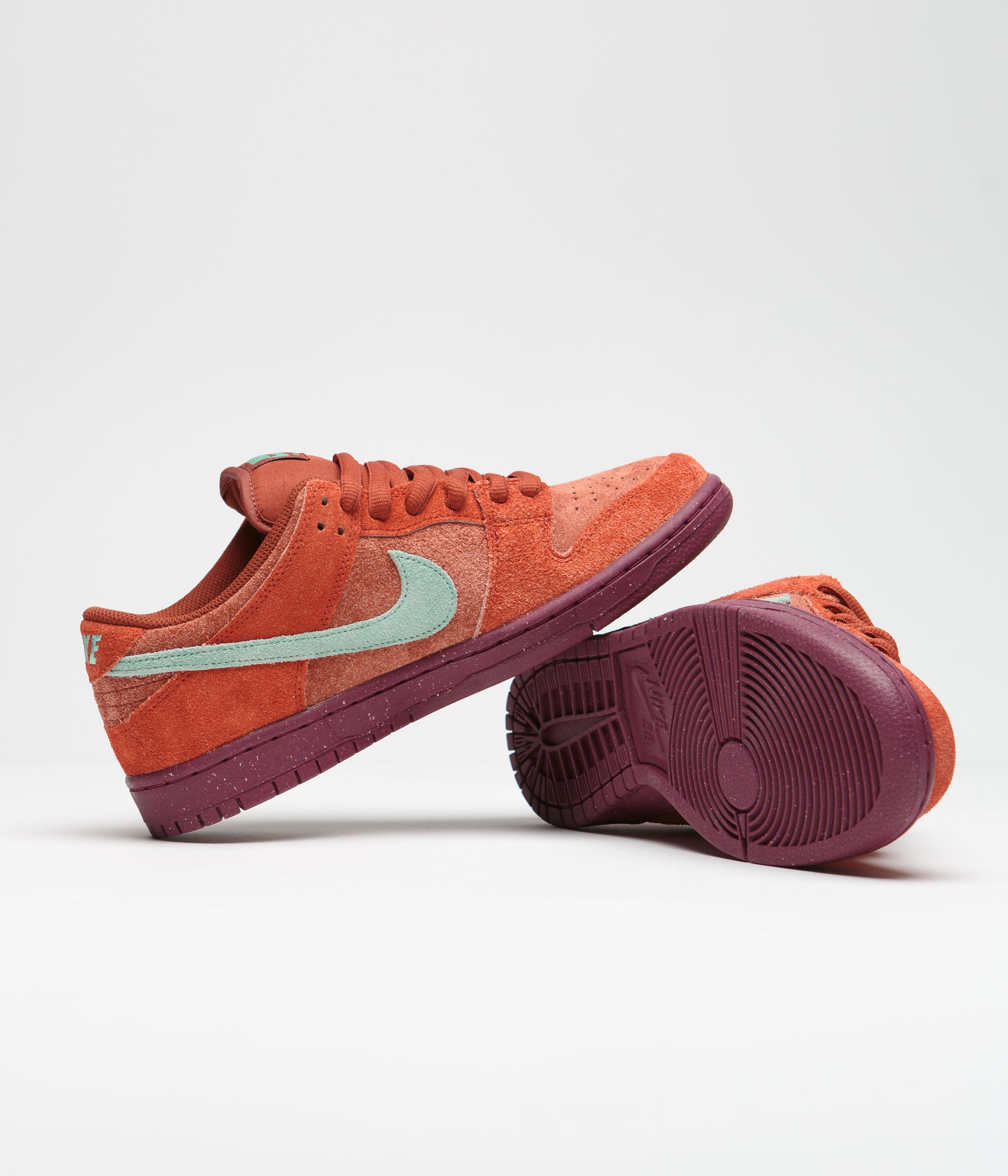 Nike SB Dunk Low Pro Premium Shoes - Mystic Red / Emerald Rise - Rugge ...