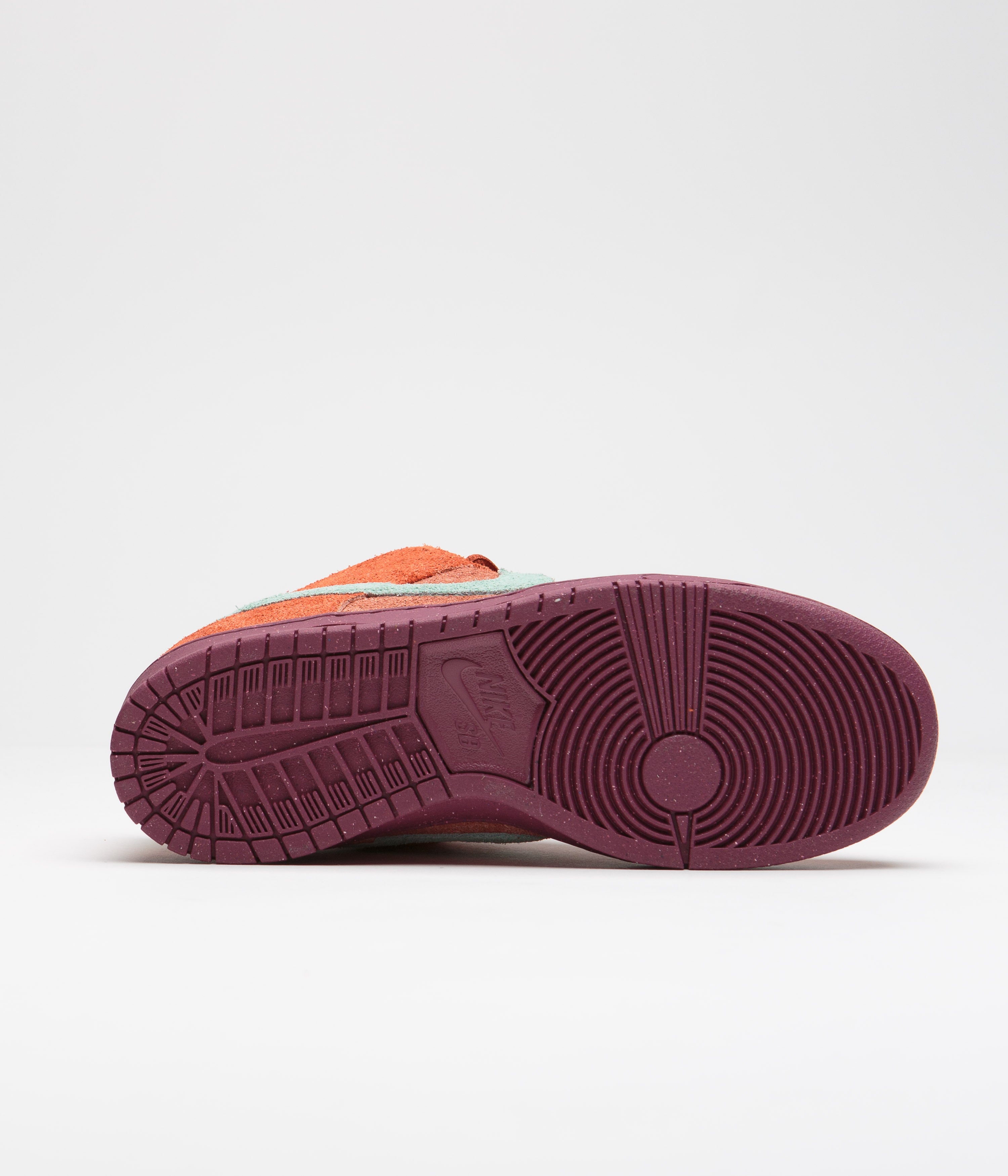 Nike SB Dunk Low Pro Premium Shoes - Mystic Red / Emerald Rise - Rugge ...