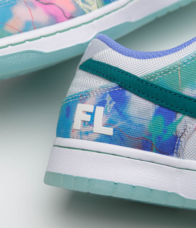 Nike SB x Futura Laboratories Dunk Low OG Shoes - Bleached Aqua / Geode Teal - White