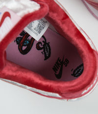 Nike SB 'Strangelove' Dunk Low Pro Shoes - Bright Melon / Gym Red - Medium Soft Pink thumbnail