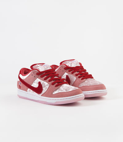 Nike SB 'Strangelove' Dunk Low Pro Shoes - Bright Melon / Gym Red - Medium Soft Pink