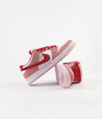 Nike SB 'Strangelove' Dunk Low Pro Shoes - Bright Melon / Gym Red