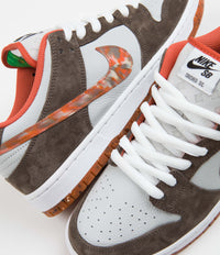 Nike SB x Crushed DC Dunk Low Pro Shoes - Olive Grey / Manta Orange - Rattan thumbnail