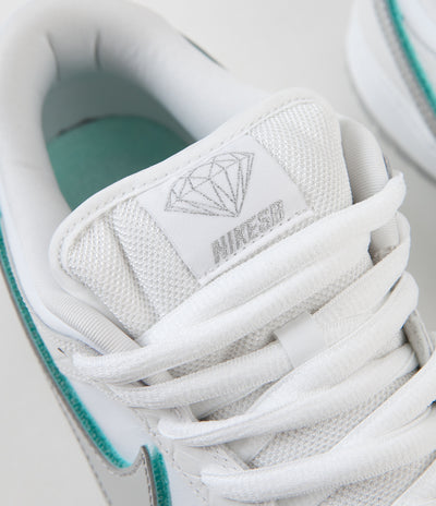 Nike SB x Diamond Dunk Low Pro OG Shoes - White / Chrome - White - Tropical Twist