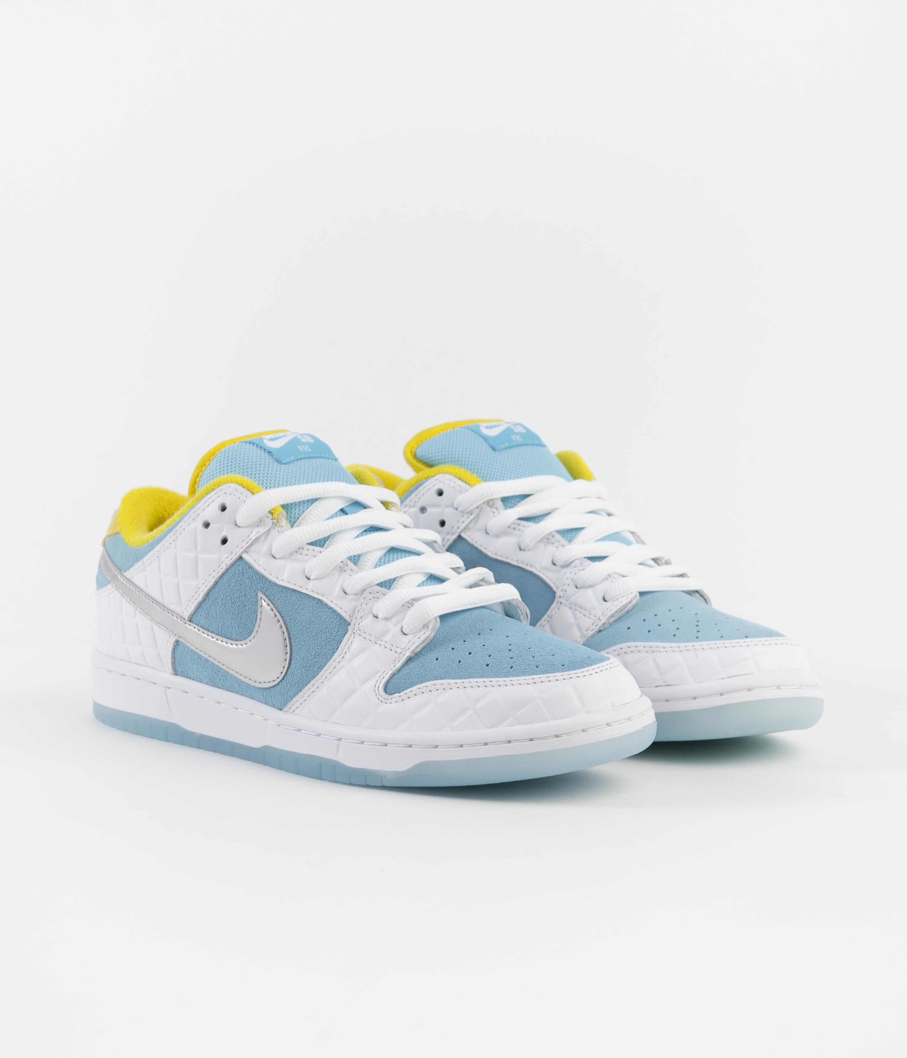 Nike SB x FTC Dunk Low Pro Shoes - Lagoon Pulse / Metallic Silver