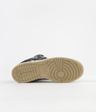 Nike SB x Travis Scott Dunk Low Premium Shoes - Black / Black - Parachute Beige - Petra Brown